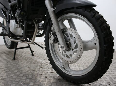 Honda XL125 Varadero XL 125 V-B 23