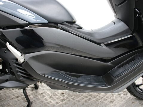 Yamaha Nmax 125 GPD125-A ABS 25