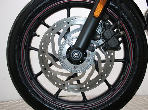 Triumph Street Twin BONNEVILLE STREET TWIN 30