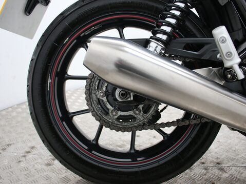 Triumph Street Twin BONNEVILLE STREET TWIN 18