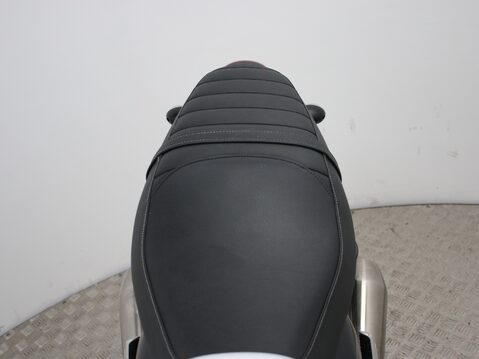 Triumph Street Twin BONNEVILLE STREET TWIN 35