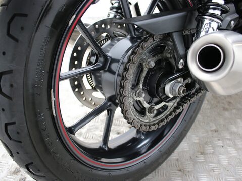 Triumph Street Twin BONNEVILLE STREET TWIN 17