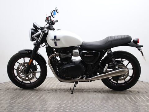 Triumph Street Twin BONNEVILLE STREET TWIN 8