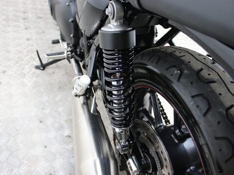 Triumph Street Twin BONNEVILLE STREET TWIN 27