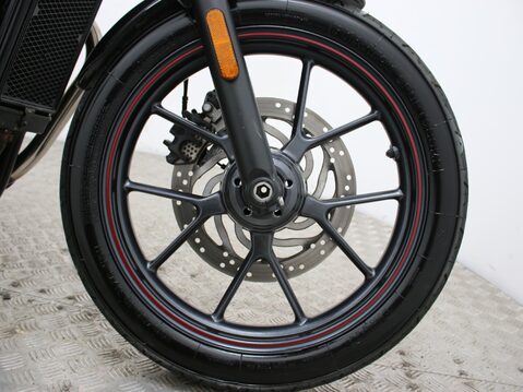 Triumph Street Twin BONNEVILLE STREET TWIN 31