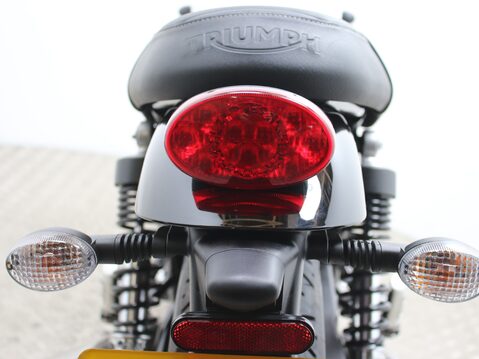 Triumph Street Twin BONNEVILLE STREET TWIN 34