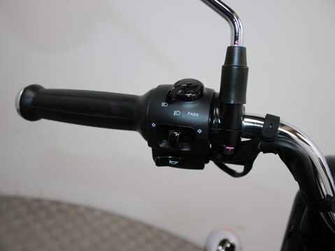 Royal Enfield Classic CLASSIC 350 E5 25