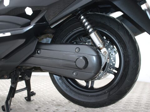 Suzuki Burgman 650 AN 650 ZL4 Executive 18