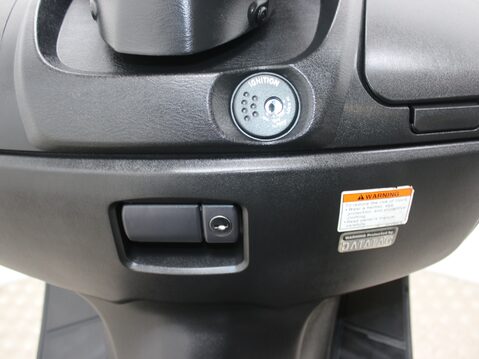 Suzuki Burgman 200 UH 200 AL7 34