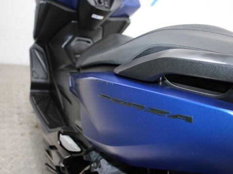 Honda Forza 125 NSS 125 A D-N 17