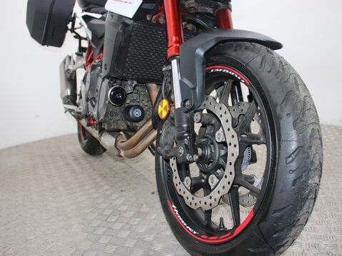 Honda CB CB 750 HORNET A-P 20