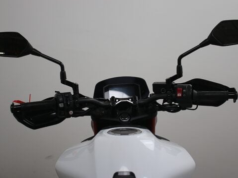 Honda CB CB 750 HORNET A-P 14