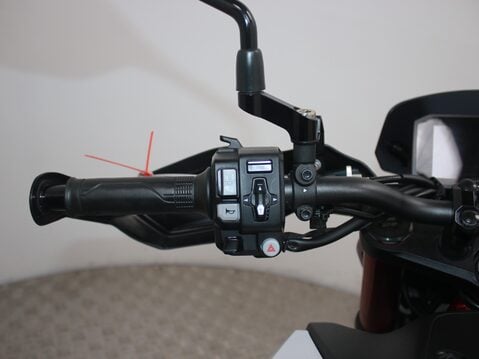 Honda CB CB 750 HORNET A-P 17