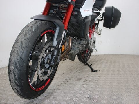 Honda CB CB 750 HORNET A-P 21