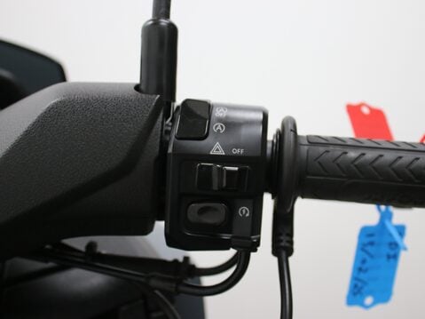 Yamaha Nmax 125 GPD125-A ABS 18