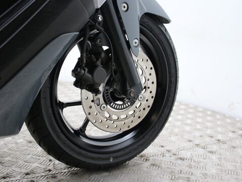 Yamaha Nmax 125 GPD125-A ABS 24