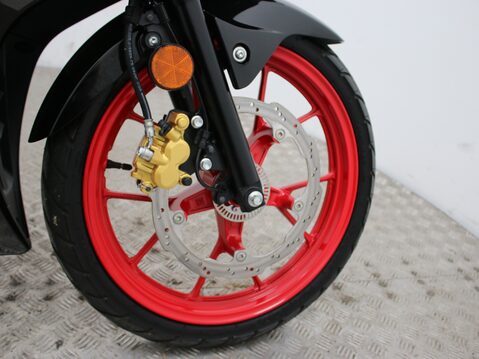 Suzuki GSX GSXR 125 RLX M3 22