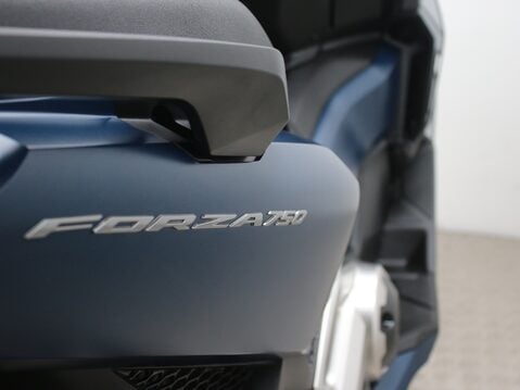 Honda Forza 750 NSS 750 P 30