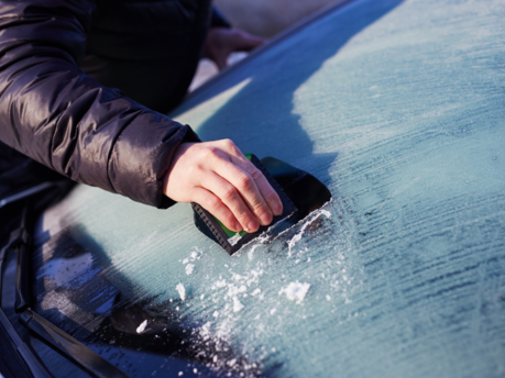 7 ways to defrost your windscreen