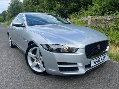 Jaguar XE SE