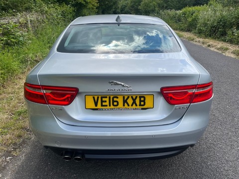 Jaguar XE SE 10