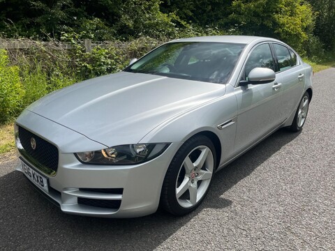 Jaguar XE SE 13