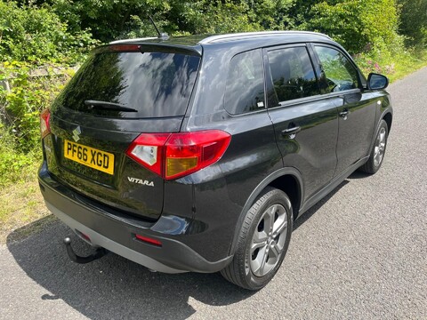 Suzuki Vitara SZ-T 8