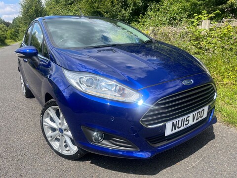 Ford Fiesta TITANIUM 1