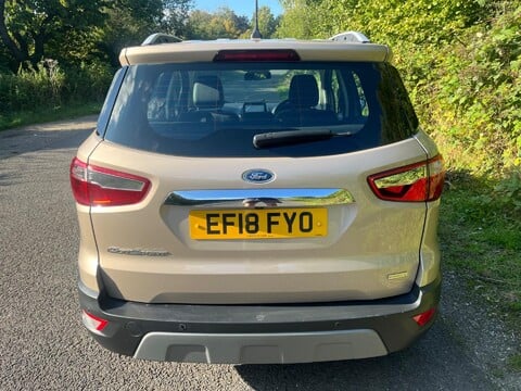 Ford Ecosport TITANIUM 9