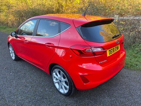 Ford Fiesta TITANIUM X 6