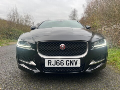 Jaguar XE R-SPORT 9