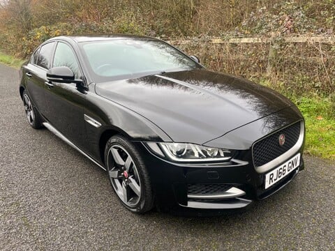 Jaguar XE R-SPORT 5