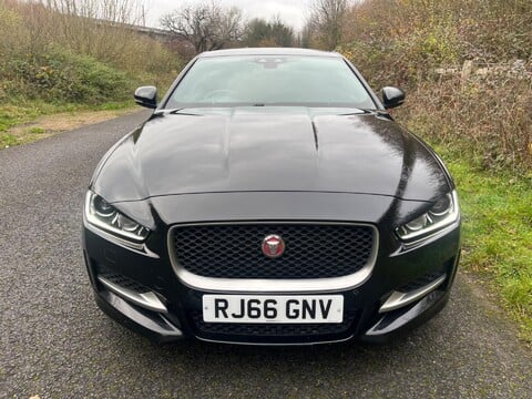 Jaguar XE R-SPORT 10