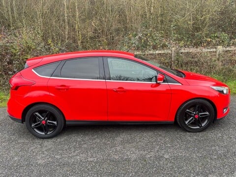 Ford Focus TITANIUM TDCI 6