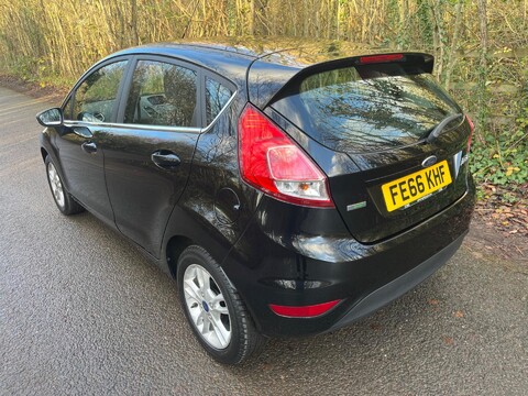 Ford Fiesta ZETEC 12