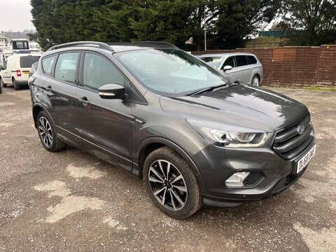 Ford Kuga ST-LINE 1