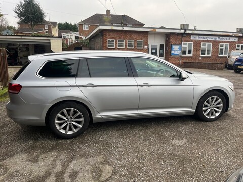 Volkswagen Passat SE BUSINESS TDI BLUEMOTION TECHNOLOGY DSG 5