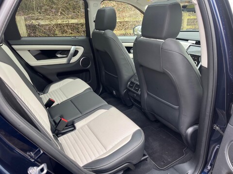 Land Rover Discovery Sport R-DYNAMIC HSE 20