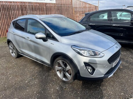 Ford Fiesta ACTIVE 1