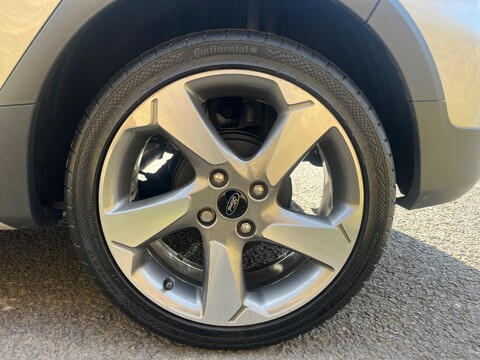 Ford Fiesta ACTIVE 1 3
