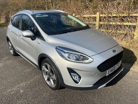 Ford Fiesta ACTIVE 1 5