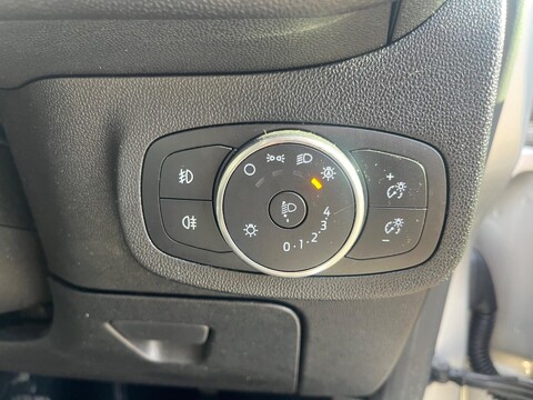 Ford Fiesta ACTIVE 1 23