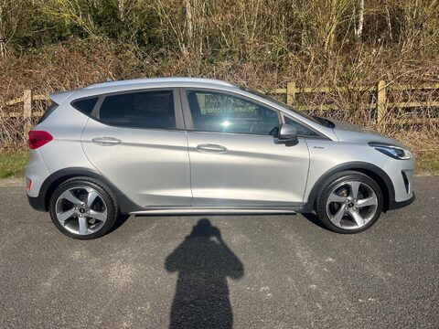 Ford Fiesta ACTIVE 1 6