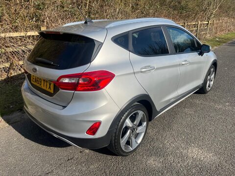Ford Fiesta ACTIVE 1 7