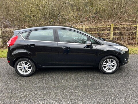 Ford Fiesta ZETEC 6