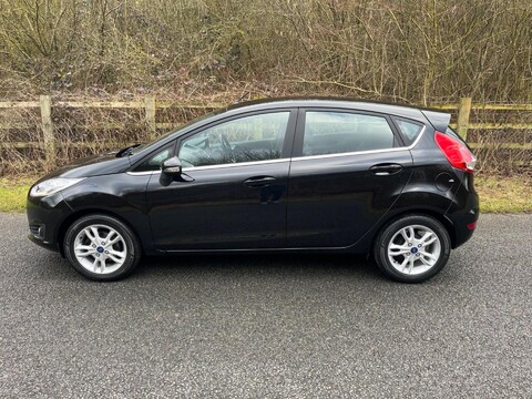 Ford Fiesta ZETEC 11