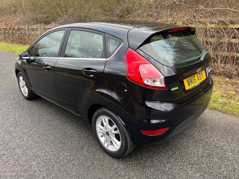 Ford Fiesta ZETEC 12