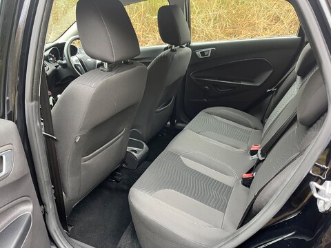 Ford Fiesta ZETEC 17