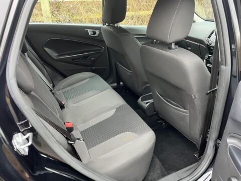 Ford Fiesta ZETEC 18