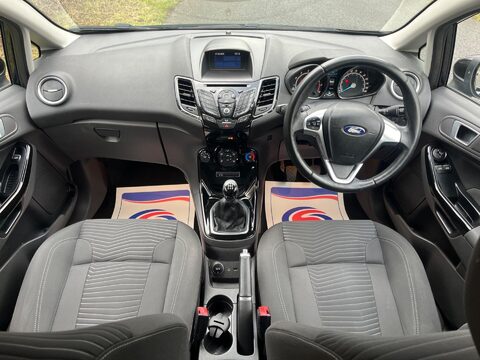 Ford Fiesta ZETEC 13